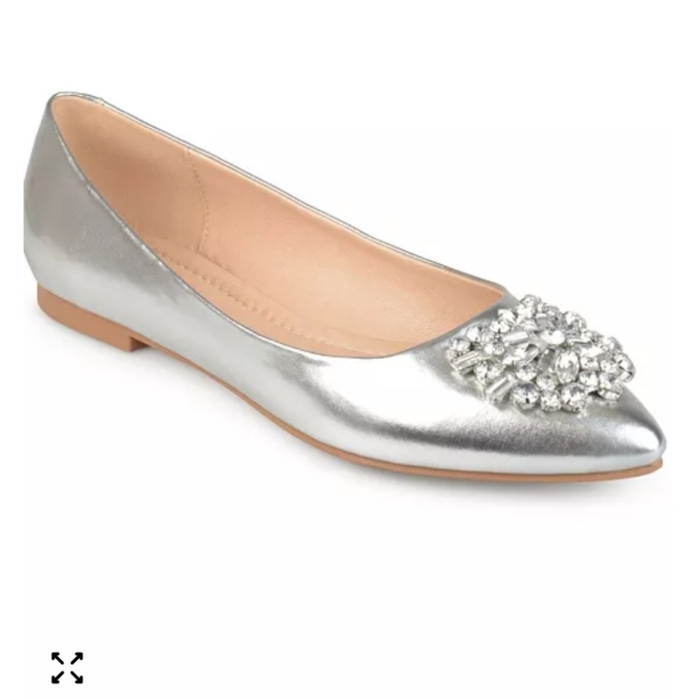 Journee Collection Women's Renzo Jeweled Flats